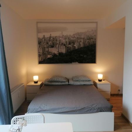 Brand New Studio Apartment # 45 With Free Parking In The City Center Praag Buitenkant foto