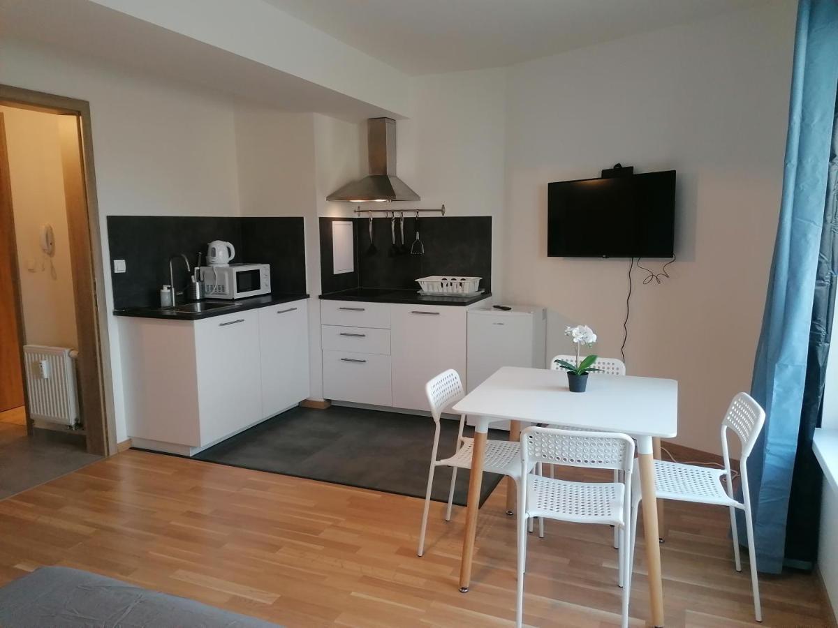 Brand New Studio Apartment # 45 With Free Parking In The City Center Praag Buitenkant foto