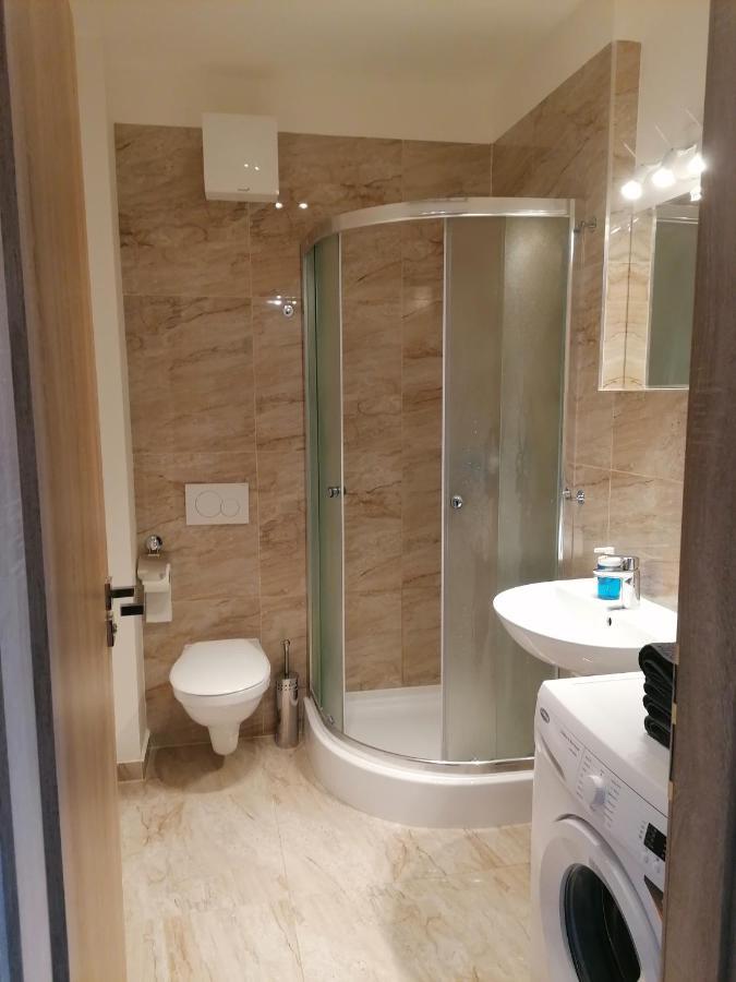Brand New Studio Apartment # 45 With Free Parking In The City Center Praag Buitenkant foto
