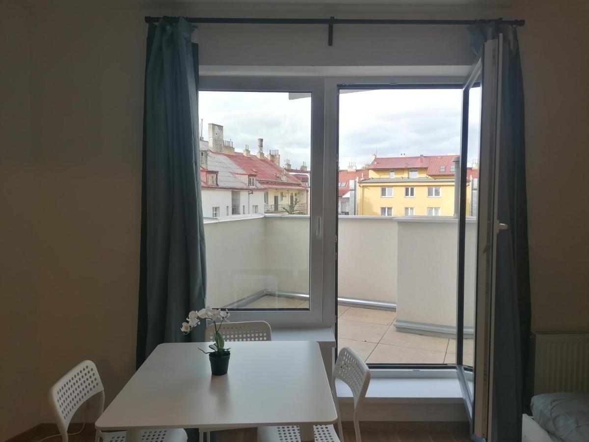 Brand New Studio Apartment # 45 With Free Parking In The City Center Praag Buitenkant foto